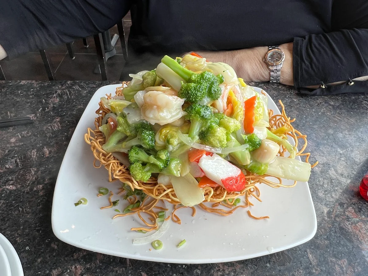 海鲜雀巢 Tổ Chim Đó Biển